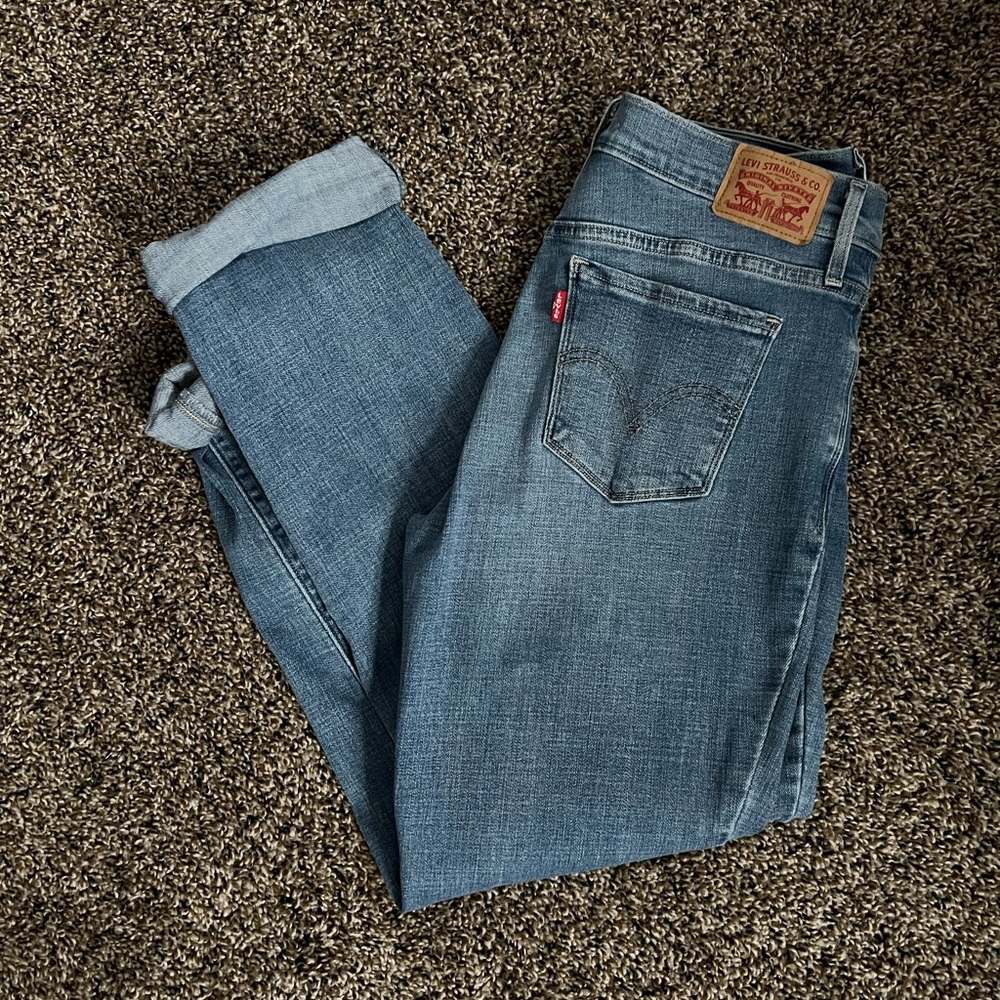 Levi mom jeans